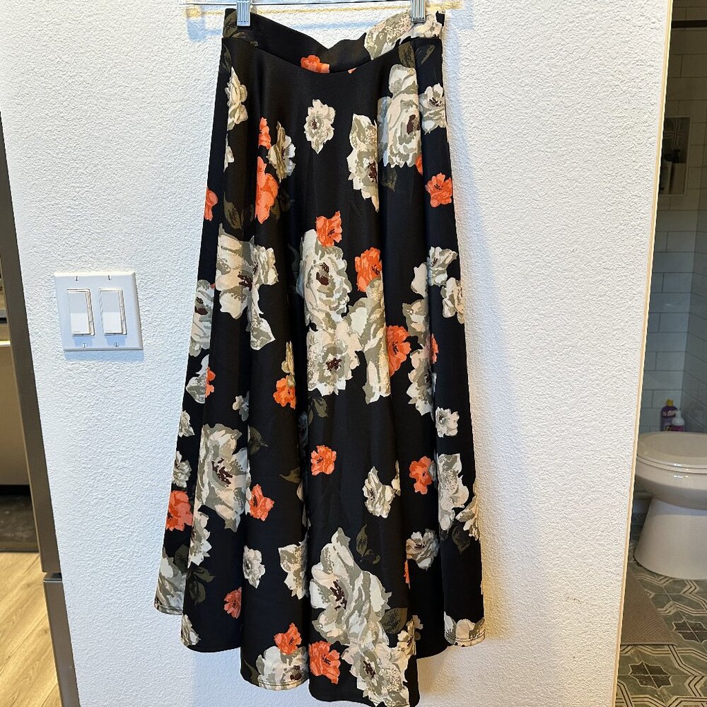 Women's Black Flower Print Skirt